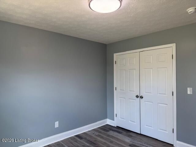 5408 Mt Holyoke Dr, Louisville, KY 40216