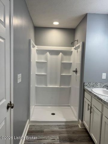 5408 Mt Holyoke Dr, Louisville, KY 40216