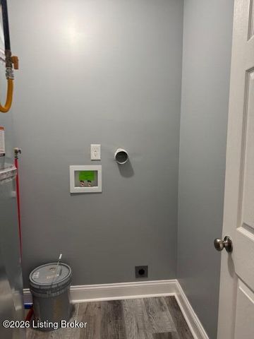 5408 Mt Holyoke Dr, Louisville, KY 40216