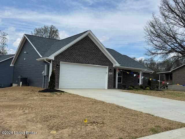 5408 Mt Holyoke Dr, Louisville, KY 40216