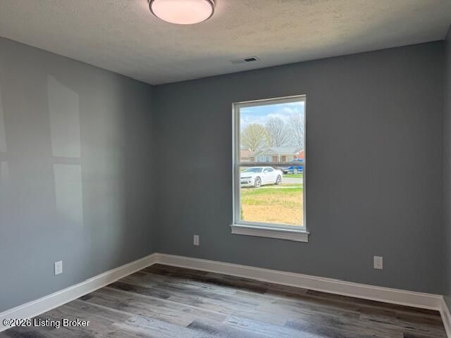 5408 Mt Holyoke Dr, Louisville, KY 40216