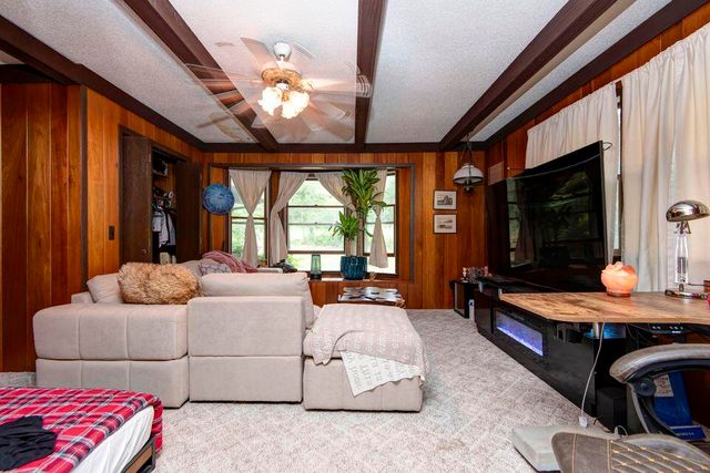 637 State Highway Kk, Cedarcreek, MO 65627