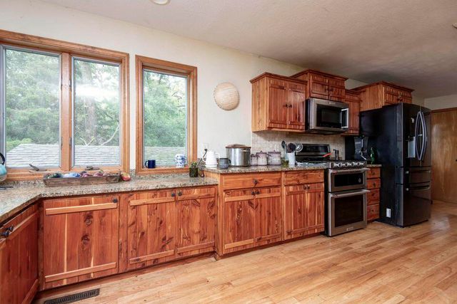 637 State Highway Kk, Cedarcreek, MO 65627