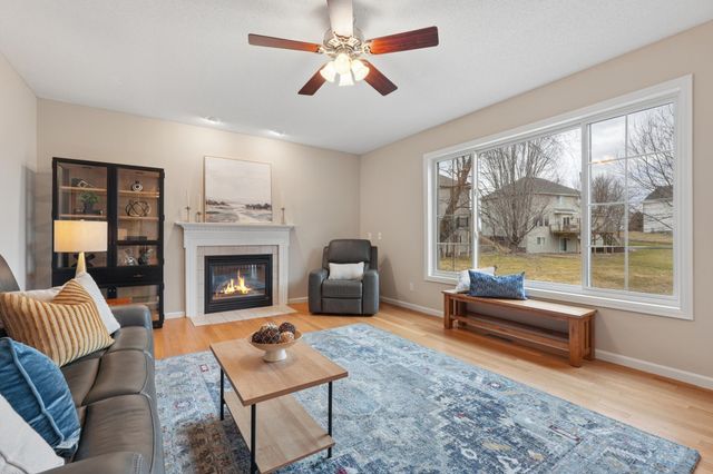 2829 Eagle Valley Circle, Woodbury, MN 55129