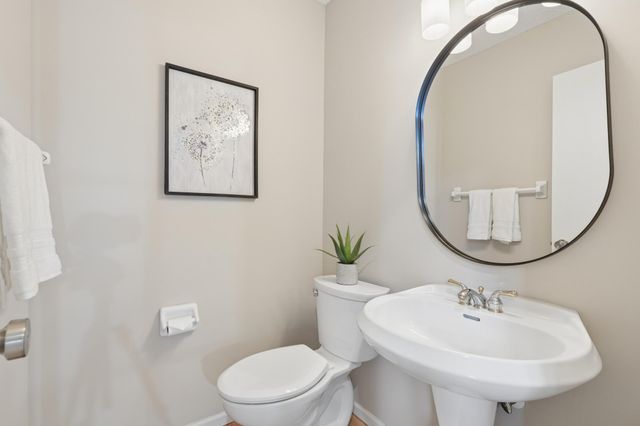 2829 Eagle Valley Circle, Woodbury, MN 55129