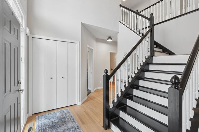 2829 Eagle Valley Circle, Woodbury, MN 55129