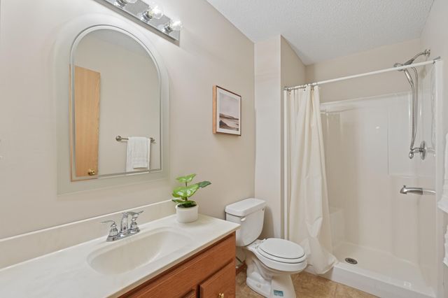 2829 Eagle Valley Circle, Woodbury, MN 55129