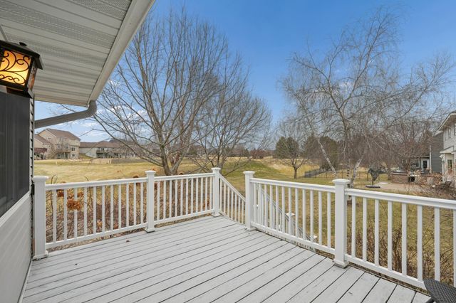 2829 Eagle Valley Circle, Woodbury, MN 55129