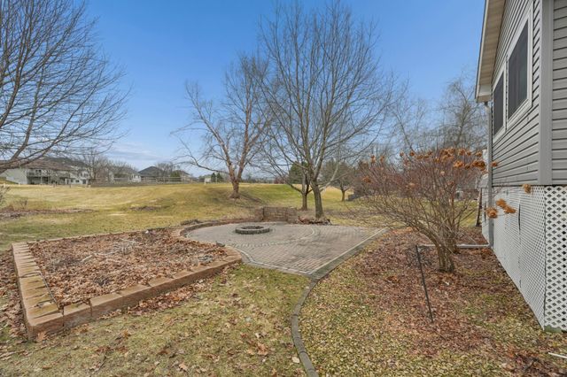 2829 Eagle Valley Circle, Woodbury, MN 55129