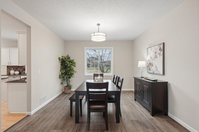 2829 Eagle Valley Circle, Woodbury, MN 55129