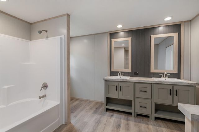 3306 Fm 1697, Ledbetter, TX 78946