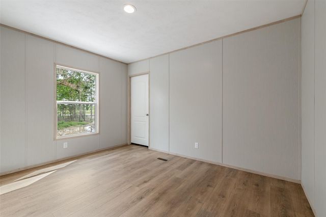 3306 Fm 1697, Ledbetter, TX 78946