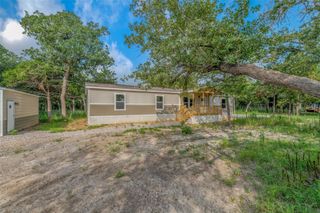 3306 Fm 1697, Ledbetter, TX 78946