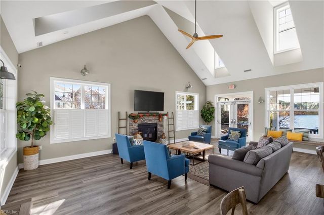 362 Spring Hill PL, Smithfield, VA 23430