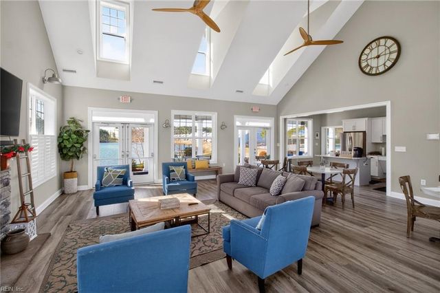 362 Spring Hill PL, Smithfield, VA 23430