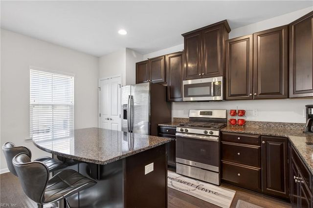 362 Spring Hill PL, Smithfield, VA 23430