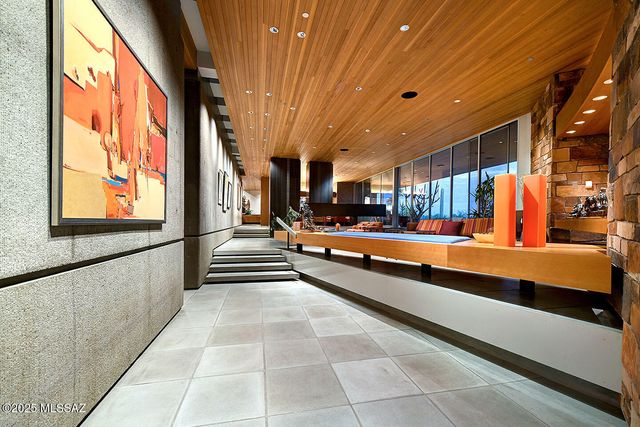 7474 N Catalina Ridge Drive, Tucson, AZ 85718