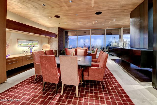 7474 N Catalina Ridge Drive, Tucson, AZ 85718