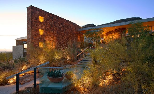 7474 N Catalina Ridge Drive, Tucson, AZ 85718