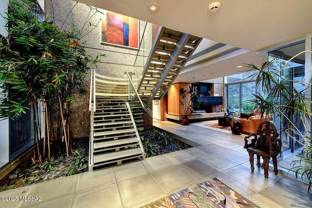 7474 N Catalina Ridge Drive, Tucson, AZ 85718