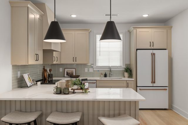 3212 Conviser, Nashville, TN 37207