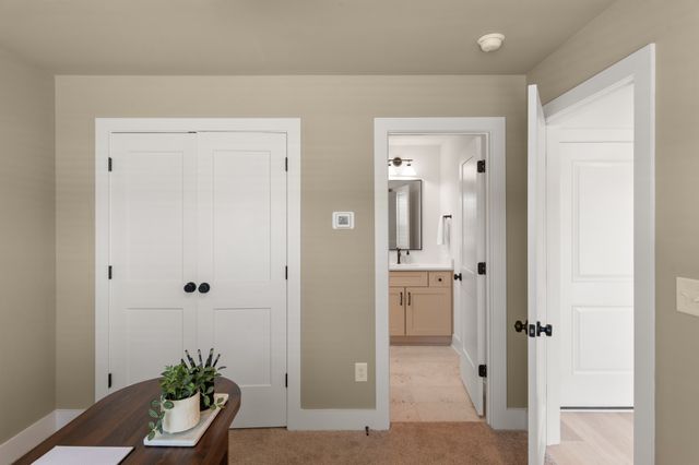 3212 Conviser, Nashville, TN 37207