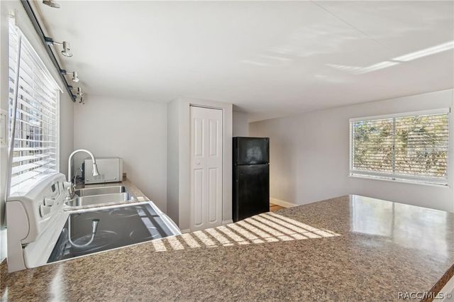 5464 S Wilson Point, Homosassa, FL 34446