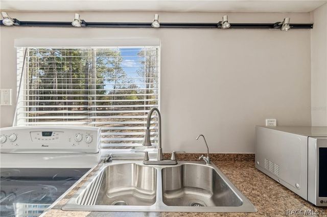 5464 S Wilson Point, Homosassa, FL 34446