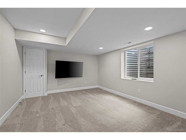 2754 Odell Dr, Erie, CO 80516