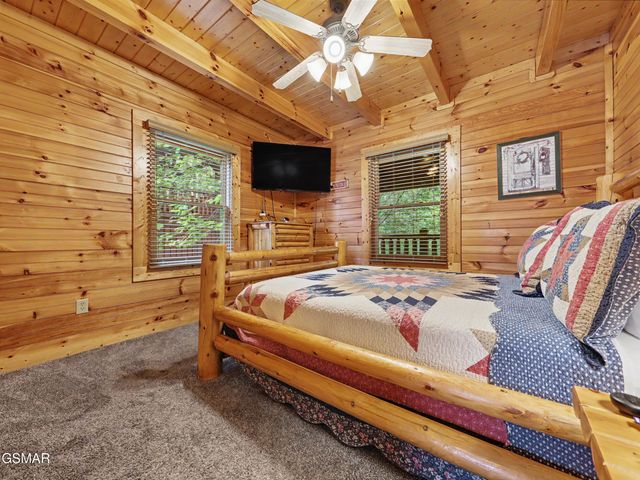 755 Glory Ridge Way, Gatlinburg, TN 37738