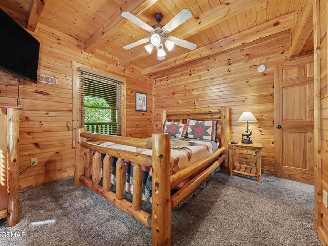 755 Glory Ridge Way, Gatlinburg, TN 37738