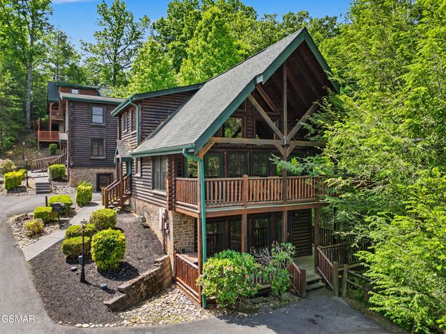 755 Glory Ridge Way, Gatlinburg, TN 37738