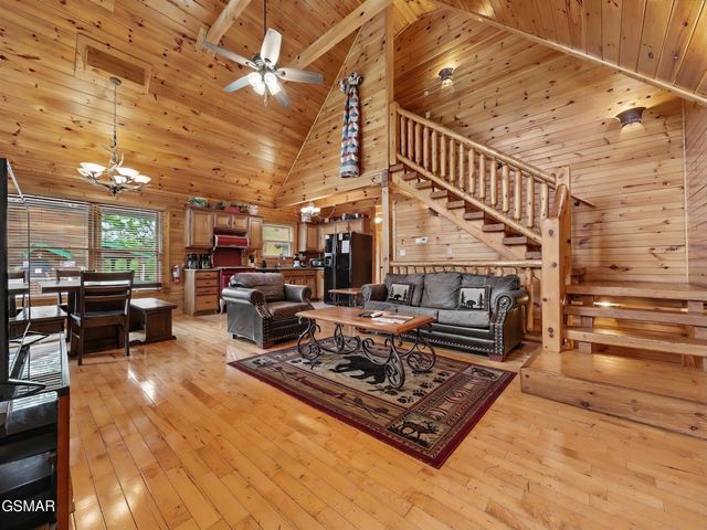 755 Glory Ridge Way, Gatlinburg, TN 37738