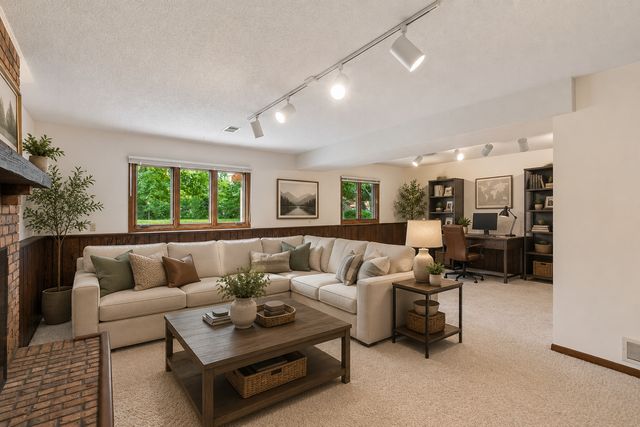 10342 Rhode Island Circle, Bloomington, MN 55438