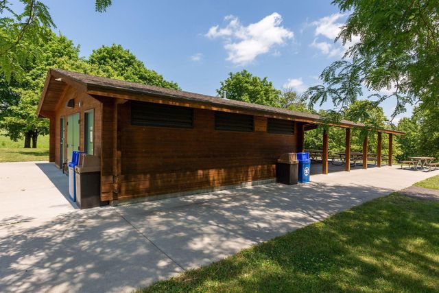 10342 Rhode Island Circle, Bloomington, MN 55438