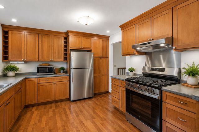 10342 Rhode Island Circle, Bloomington, MN 55438