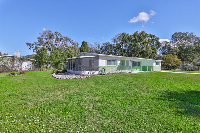 5105 SAINT CHARLES PLACE, Tampa, FL 33610