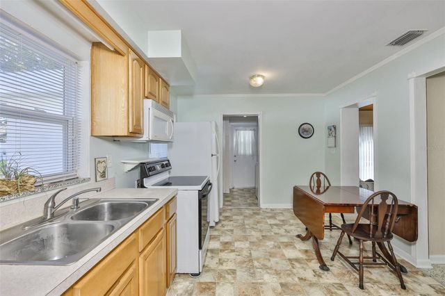 5105 SAINT CHARLES PLACE, Tampa, FL 33610