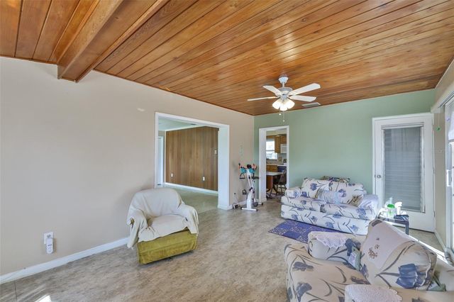 5105 SAINT CHARLES PLACE, Tampa, FL 33610