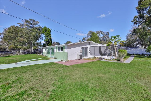 5105 SAINT CHARLES PLACE, Tampa, FL 33610