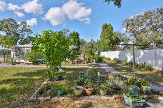 5105 SAINT CHARLES PLACE, Tampa, FL 33610