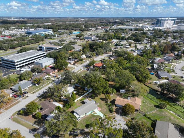 5105 SAINT CHARLES PLACE, Tampa, FL 33610