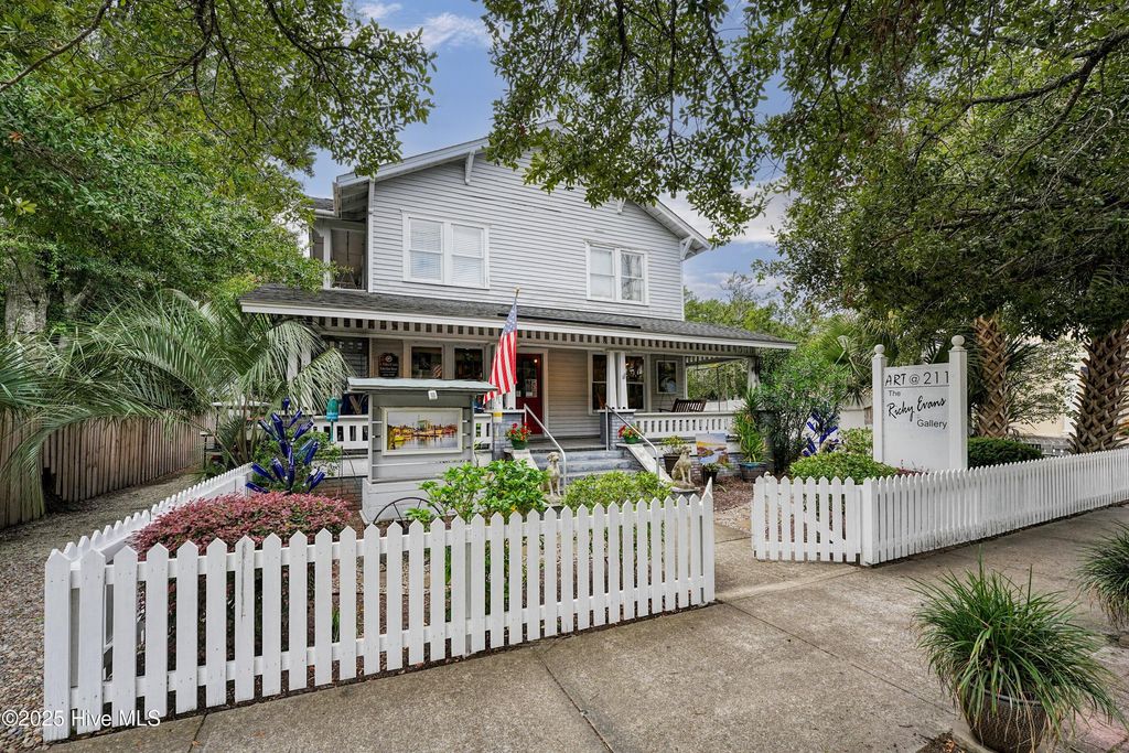 Image 10 of property listing at 211 N Howe Street, Saint James, NC 28461