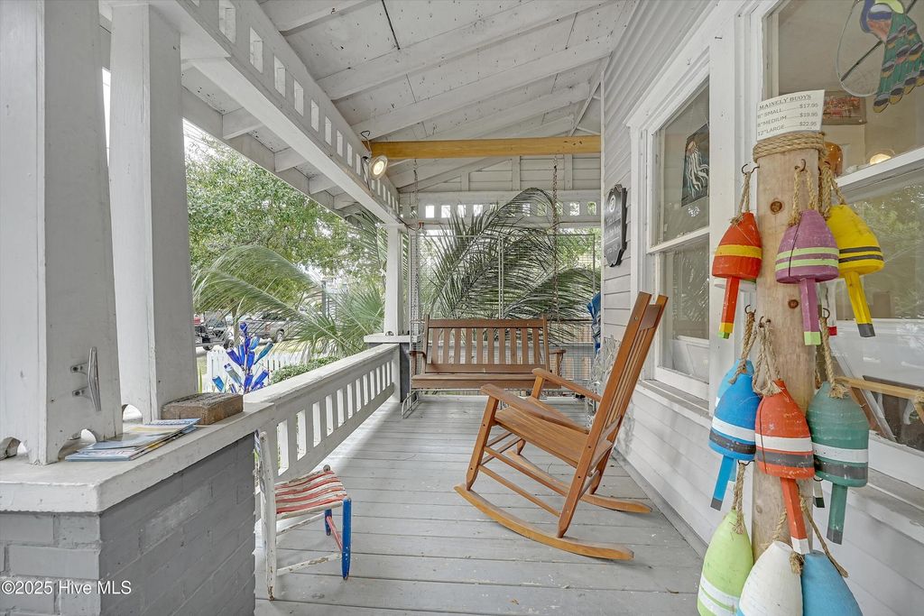 Image 14 of property listing at 211 N Howe Street, Saint James, NC 28461