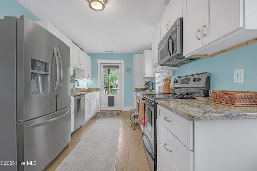 Image 29 of property listing at 211 N Howe Street, Saint James, NC 28461