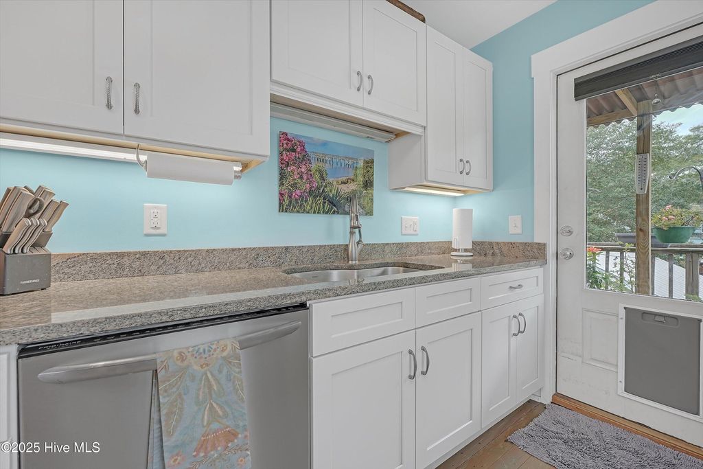 Image 30 of property listing at 211 N Howe Street, Saint James, NC 28461