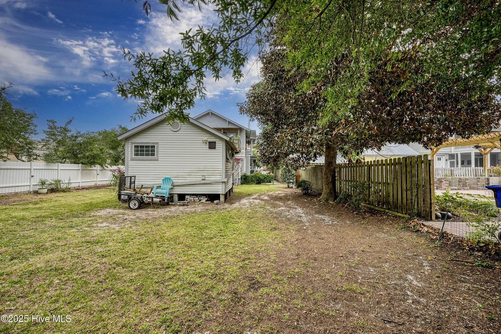 Image 43 of property listing at 211 N Howe Street, Saint James, NC 28461