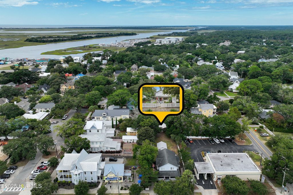 Image 49 of property listing at 211 N Howe Street, Saint James, NC 28461