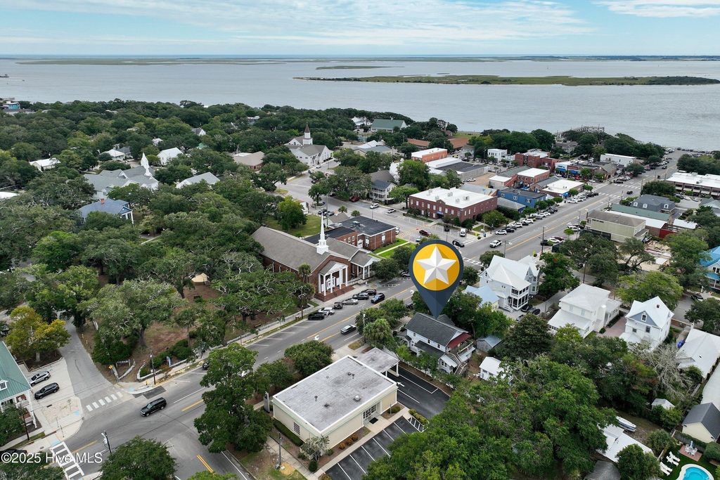 Image 51 of property listing at 211 N Howe Street, Saint James, NC 28461