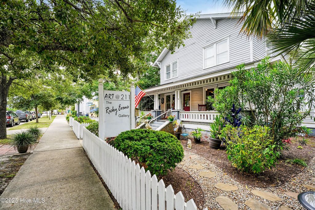 Image 7 of property listing at 211 N Howe Street, Saint James, NC 28461